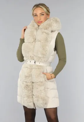 Lange Pulswärmer mit Kapuze in Beige